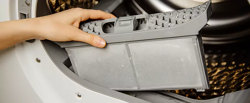 Signs Of A Clogged Dryer Lint Trap in Suisun City, California